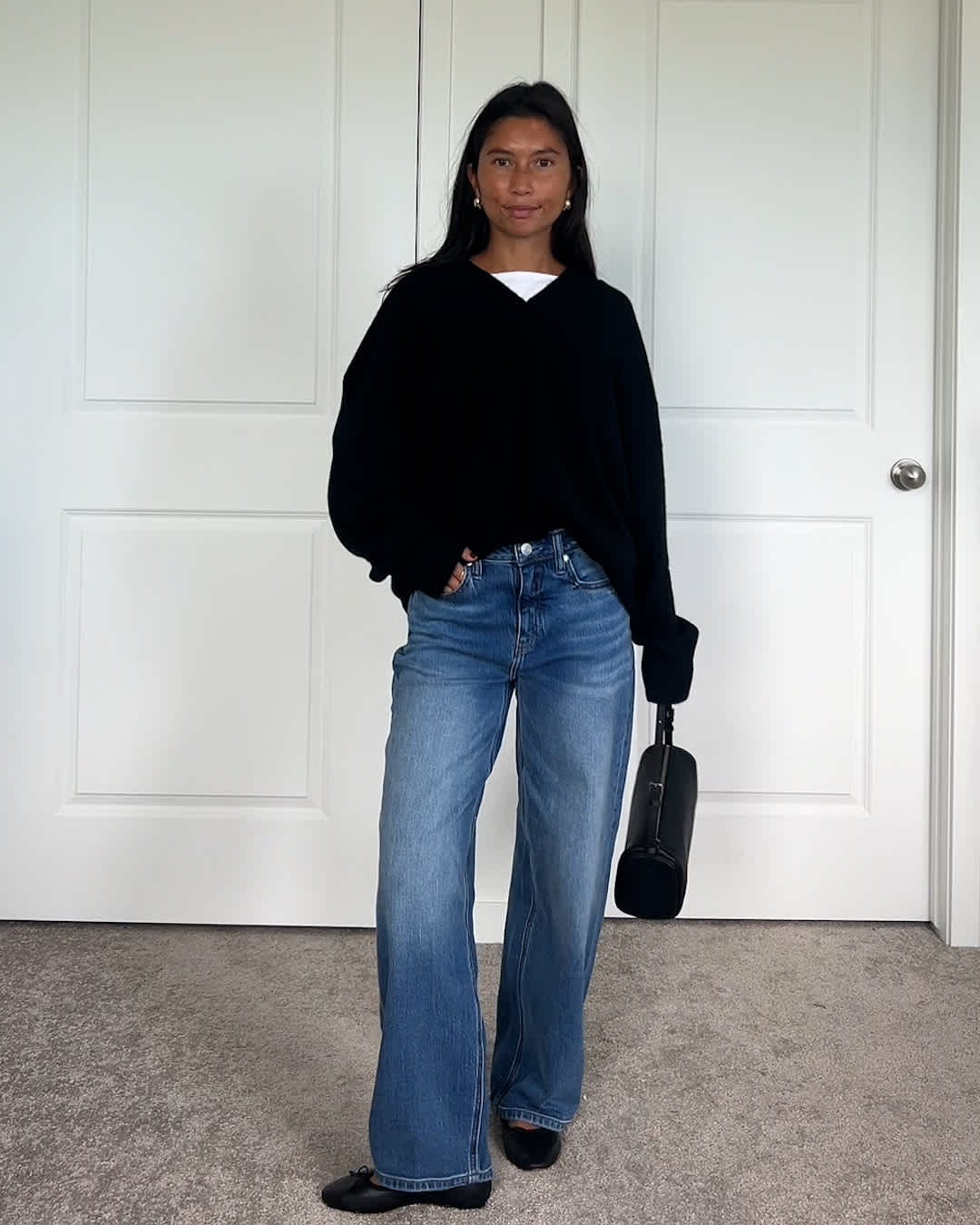 Bella_Stretch_Barrel_Jeans_Atlantic_Blue_Gabby_Crays_4x5_Thumbnail.jpg
