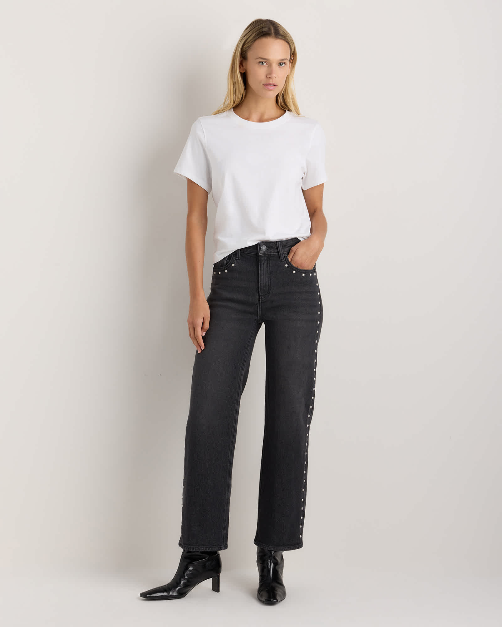 W-PNT-202-CHABLA-SZ26-02_EDITED.jpg