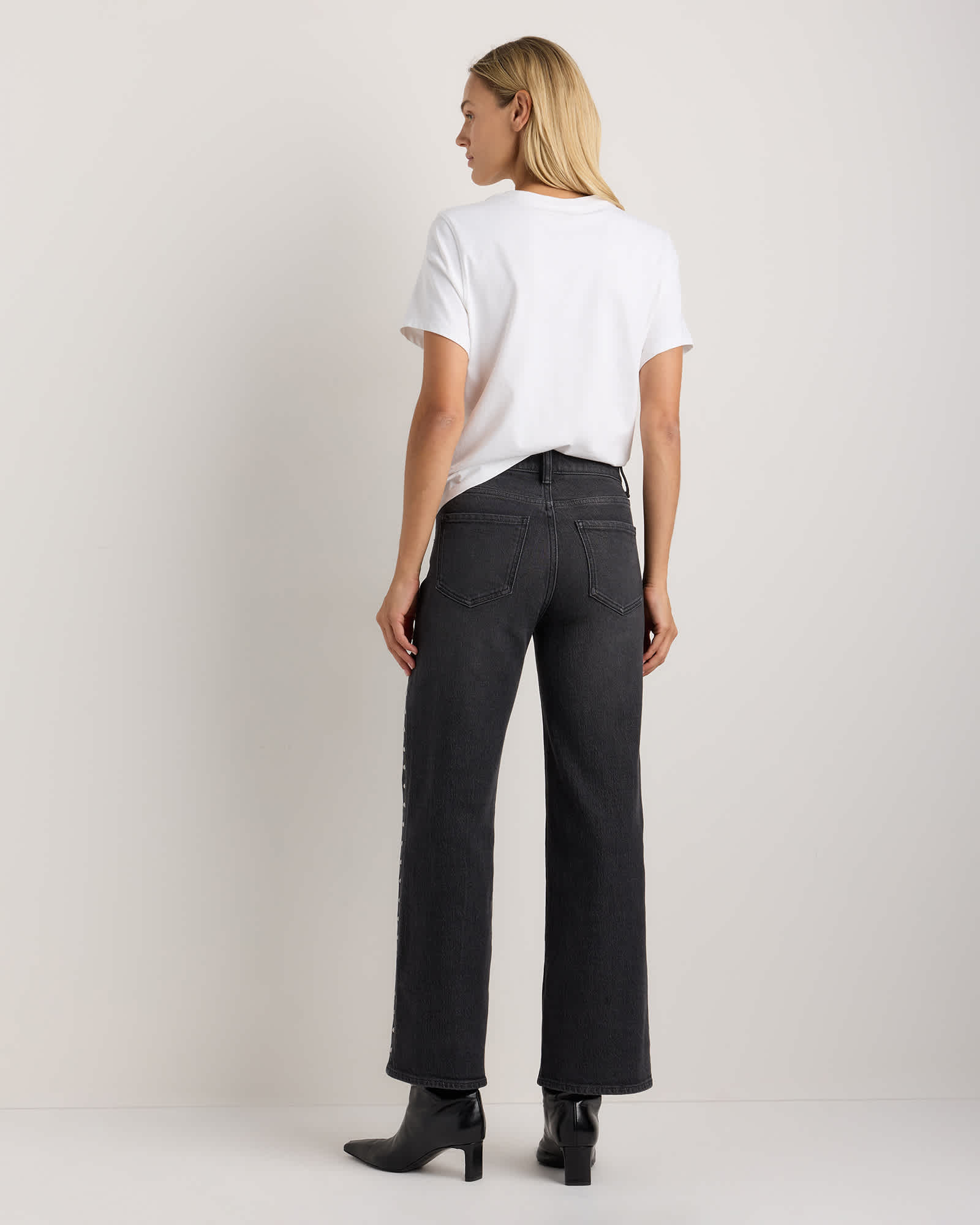 W-PNT-202-CHABLA-SZ26-05_EDITED.jpg