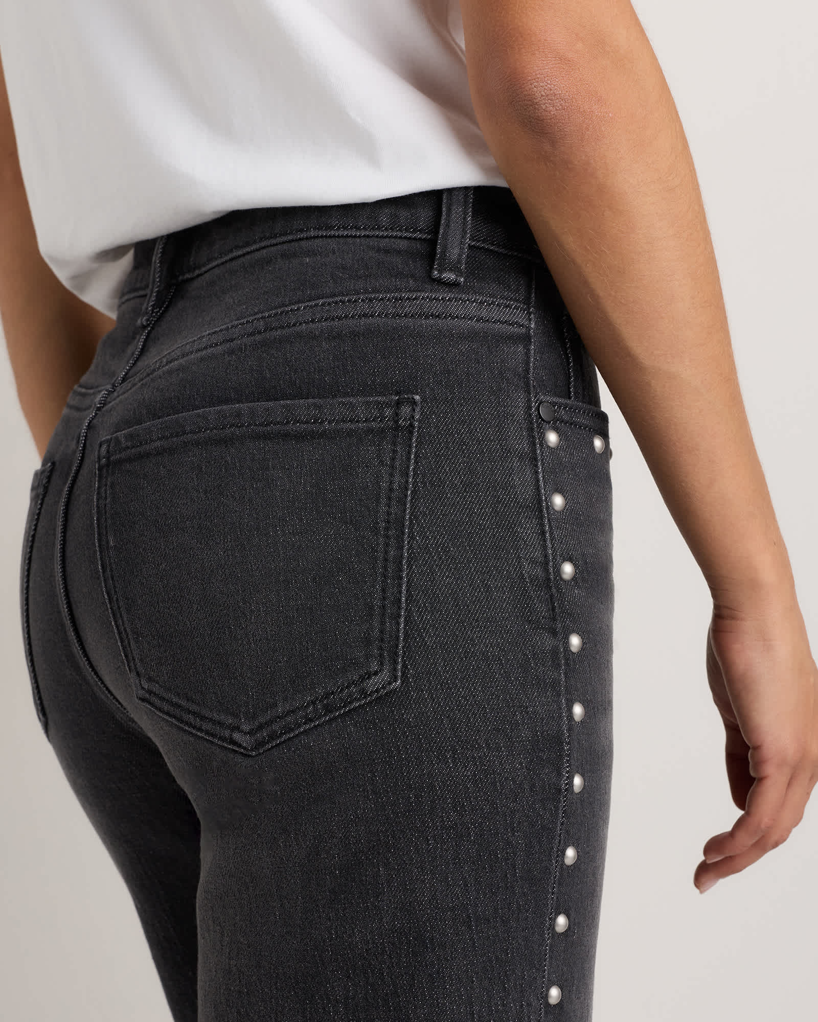 W-PNT-202-CHABLA-SZ26-06_EDITED.jpg